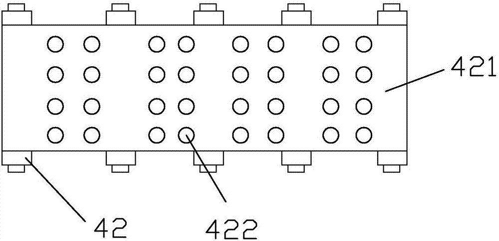 Automatic cleaning car and method for mud flat garbage