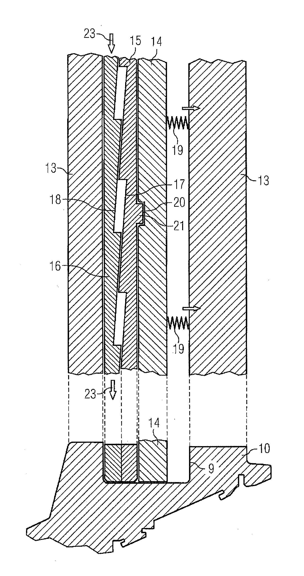 Axial turbomachine having an axially displaceable guide-blade carrier