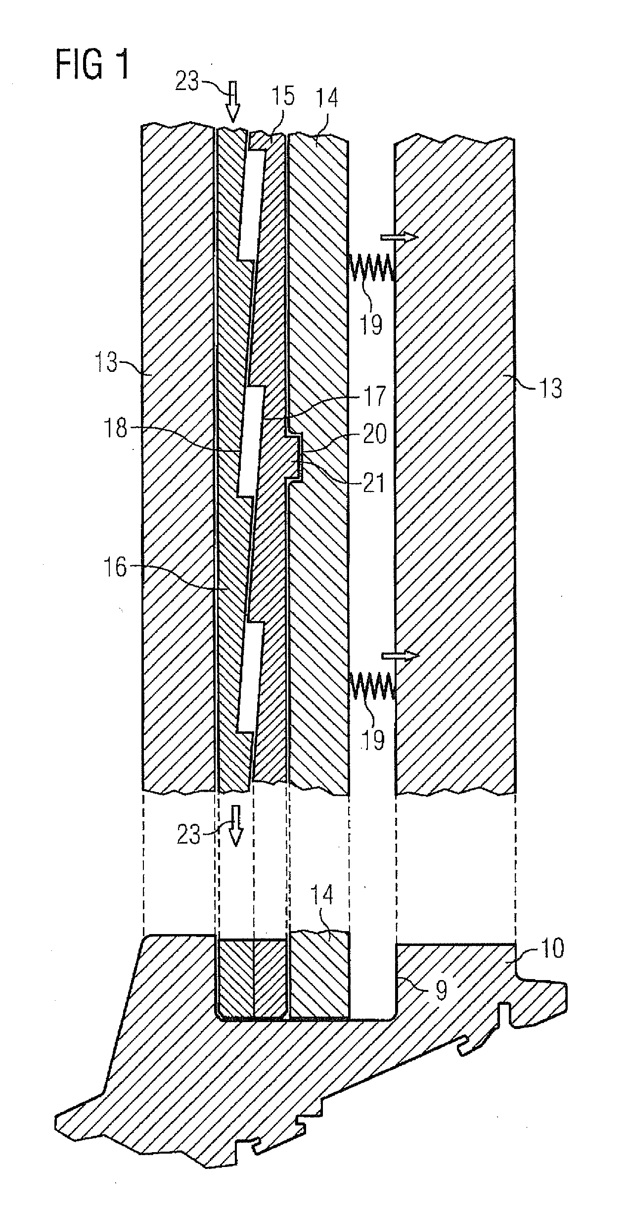 Axial turbomachine having an axially displaceable guide-blade carrier