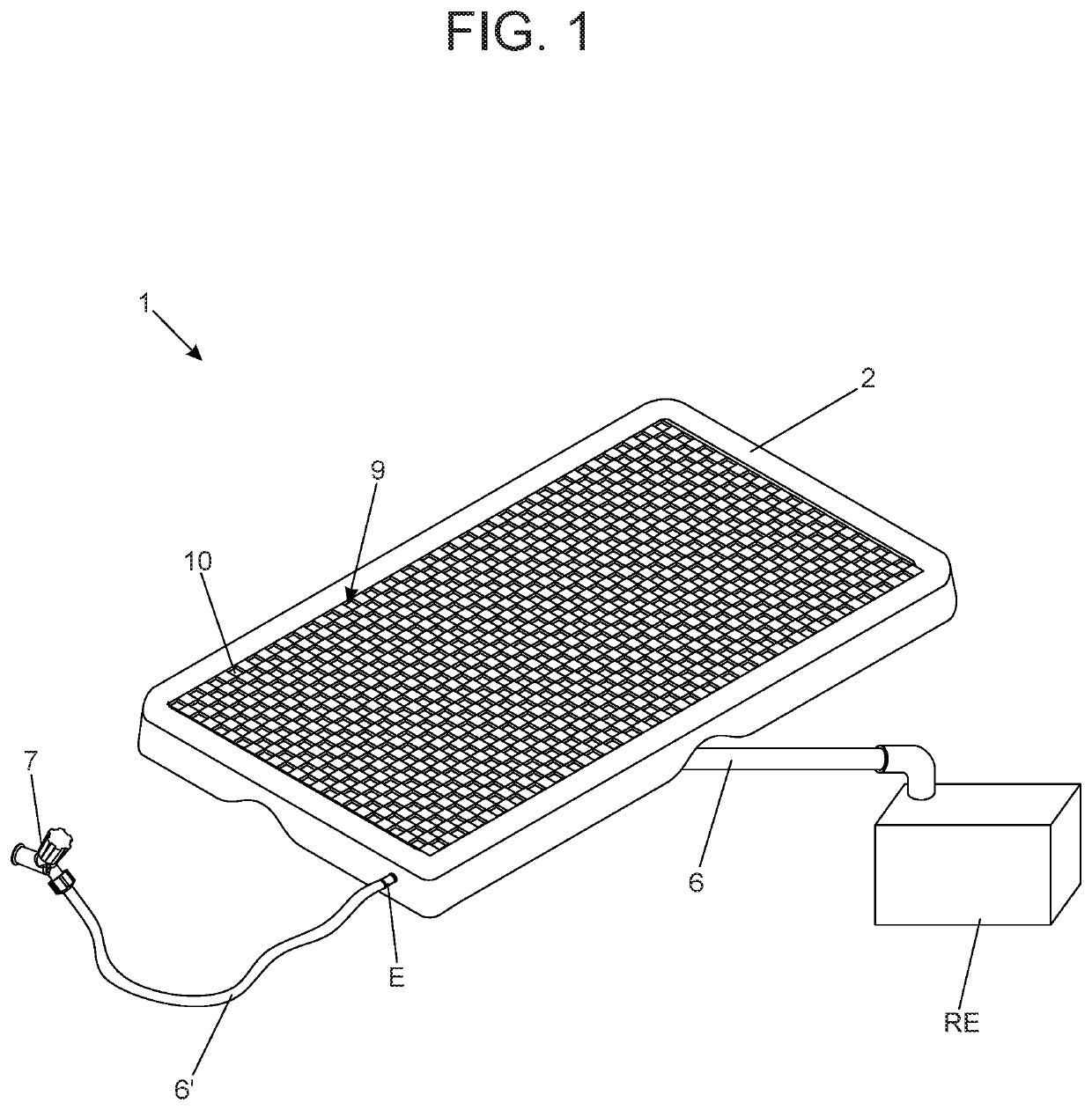 Arrangement for a puppy lavatory with discharge connected to the drain