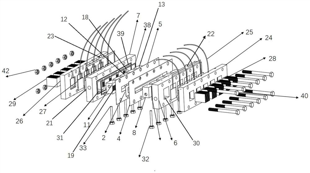 Sectional type fuel cell clamp