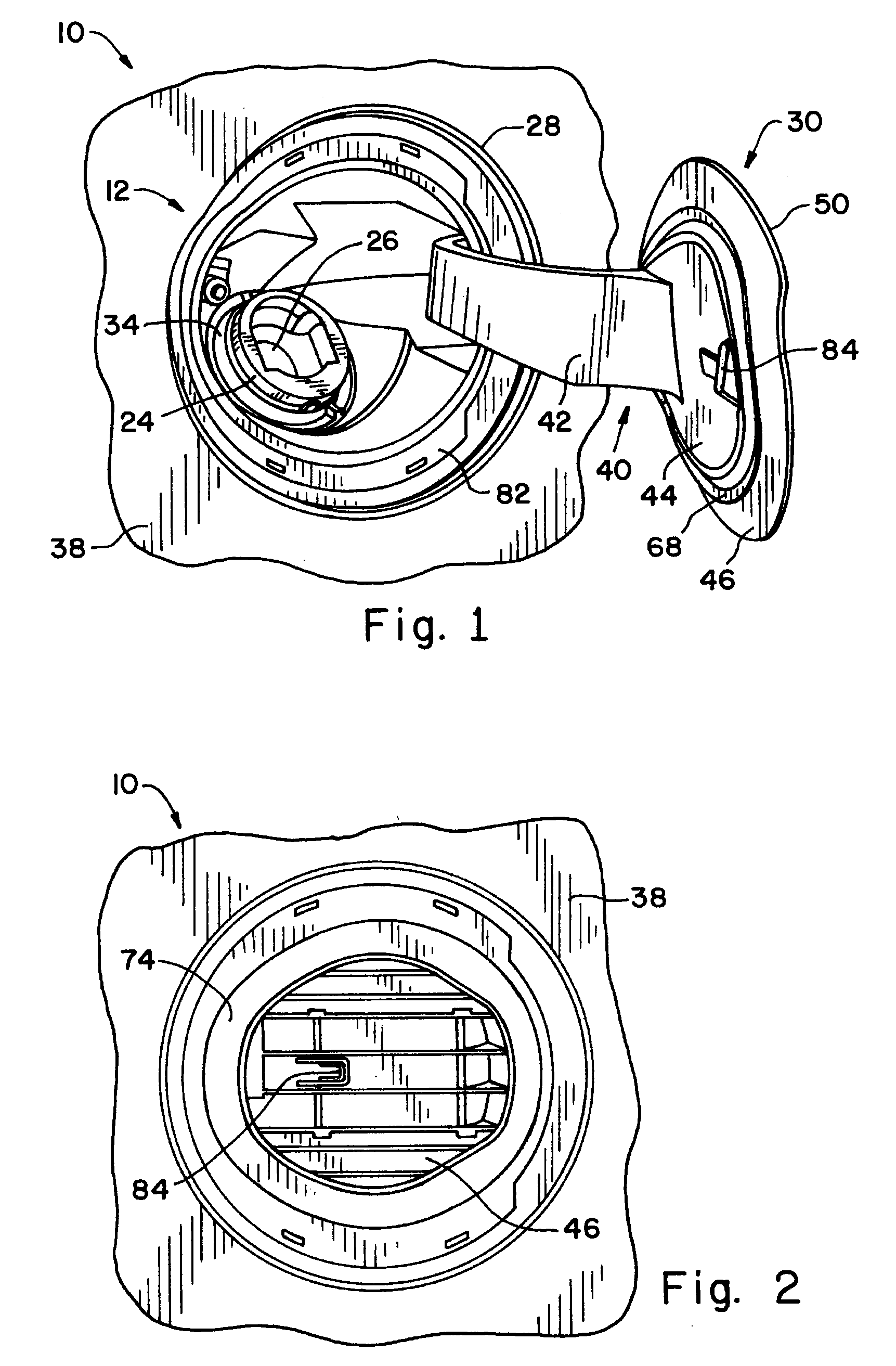 Hinge mounted fuel housing seal