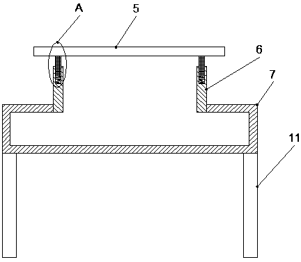 Improved sludge vacuum dehydration device