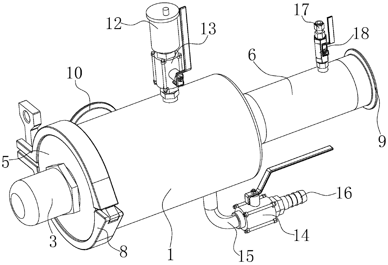 Heating and filtering integrated device for water cooling system