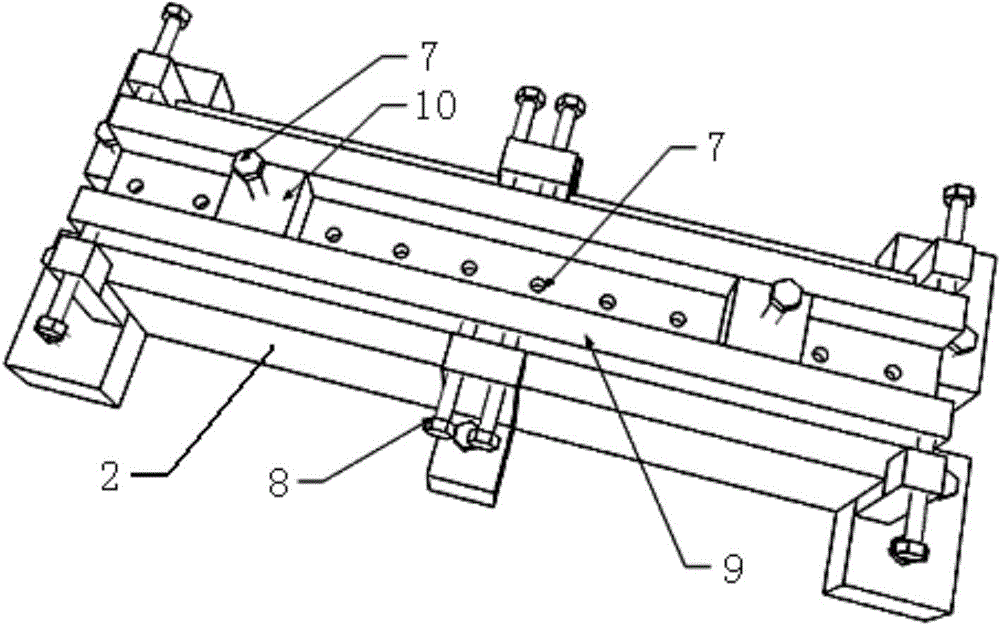 Low-frequency cyclic loading test device