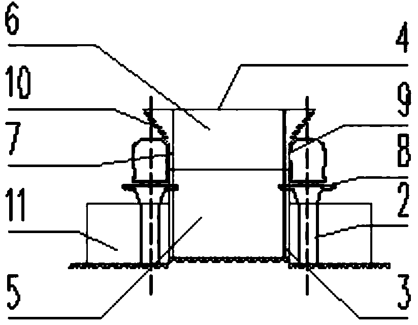 Elevated station with platform totally closed and rails exposed