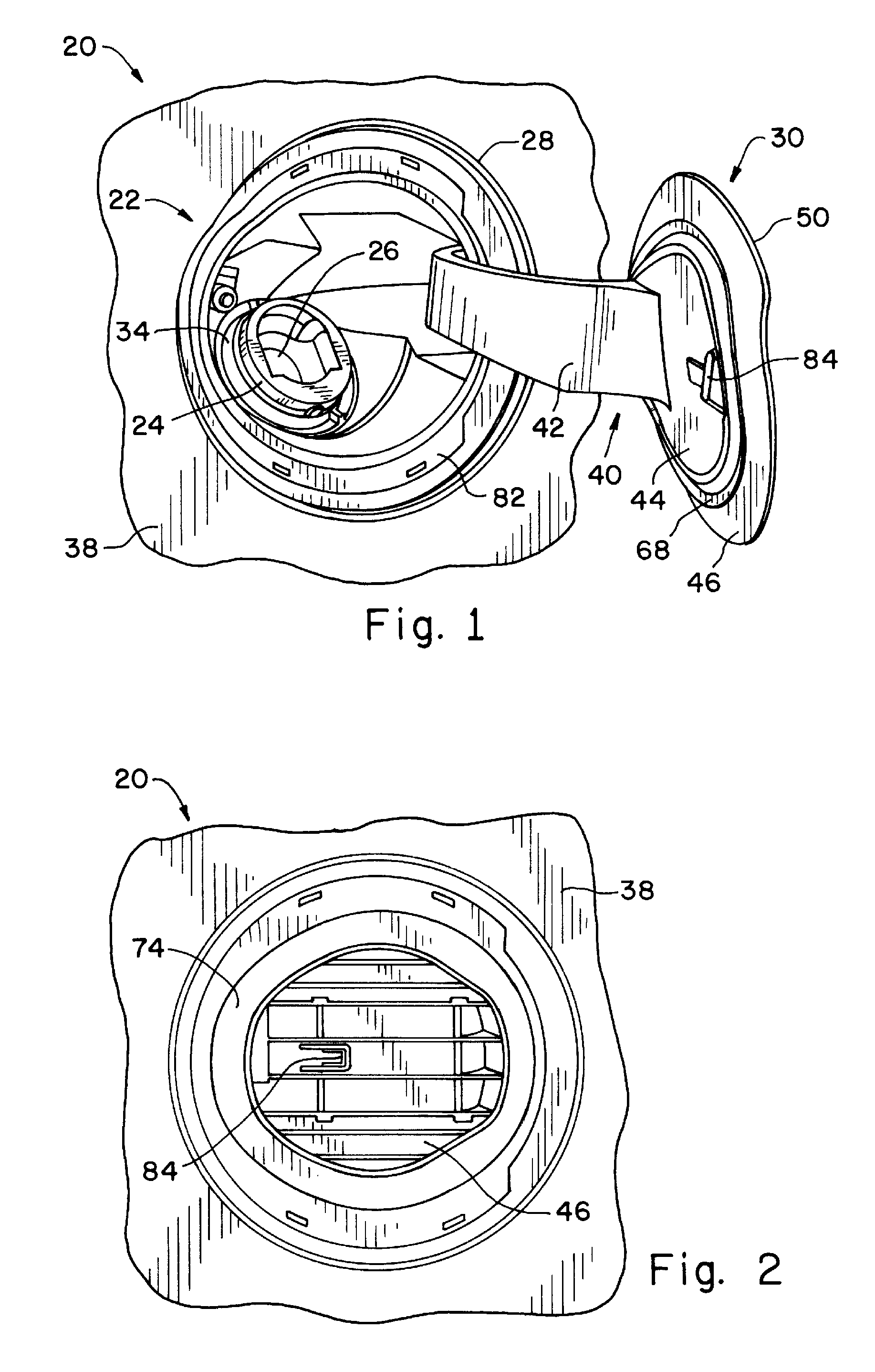 Hinge mounted fuel housing seal