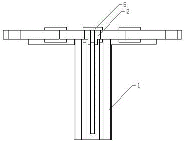 Low-frequency oscillator of dual-polarized broadband antenna