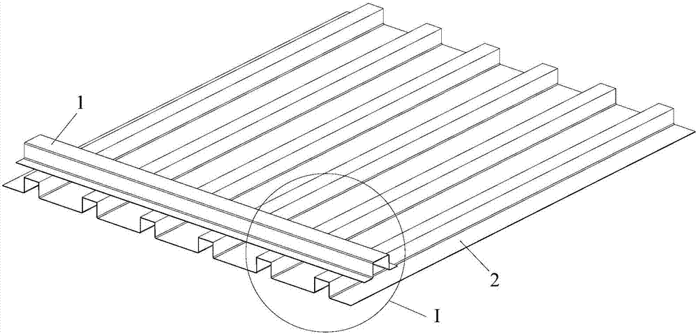 Auxiliary pressing tool for eliminating the gap between side wall column and corrugated plate laser stitch welding