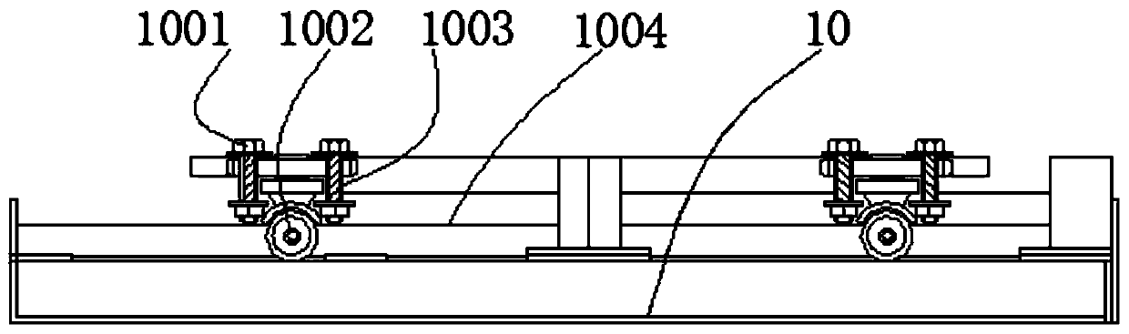 Squeezing device convenient for adjusting extrusion interlayer in edible oil processing