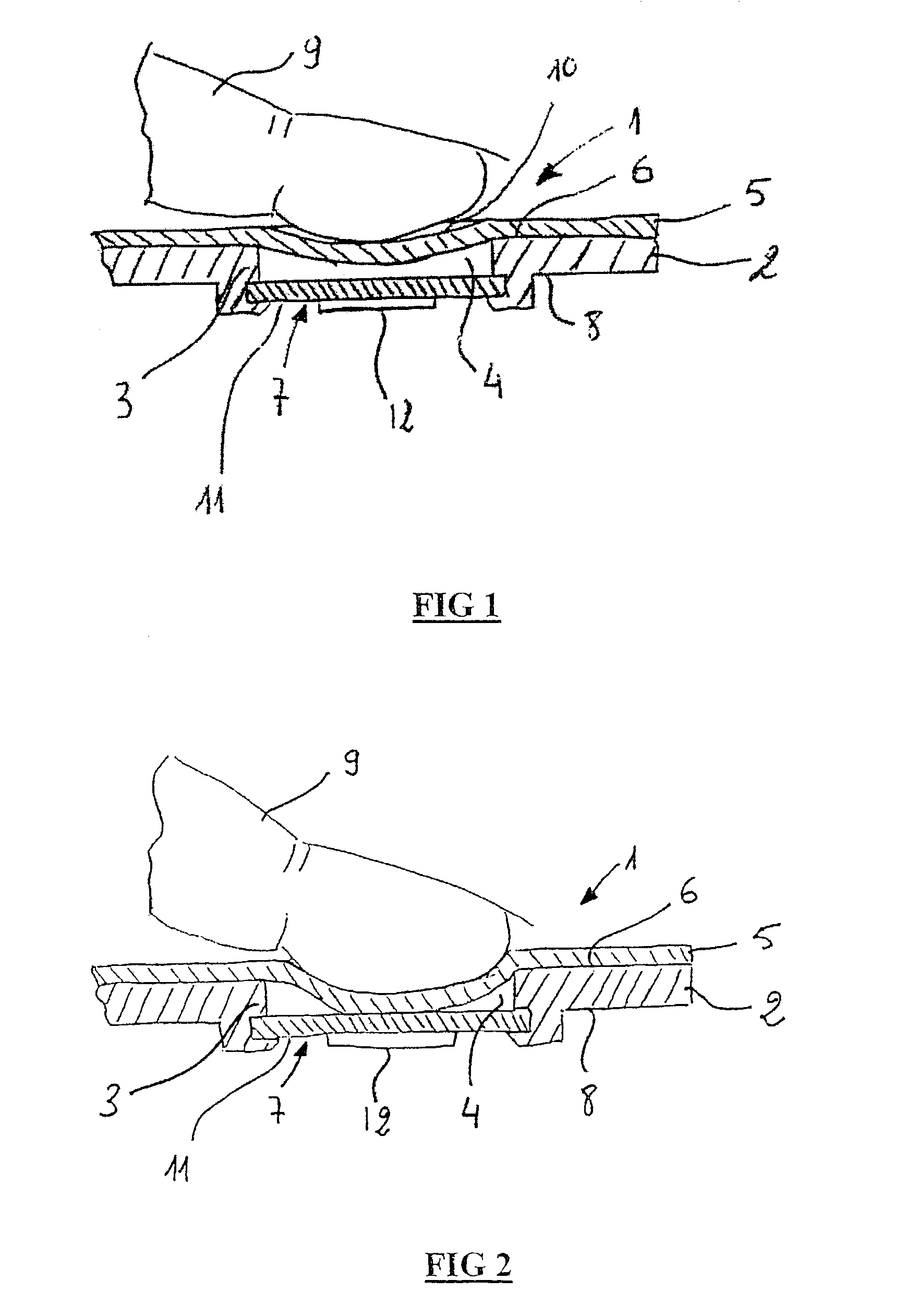 Capacitive type control member having a touch sensitive detector