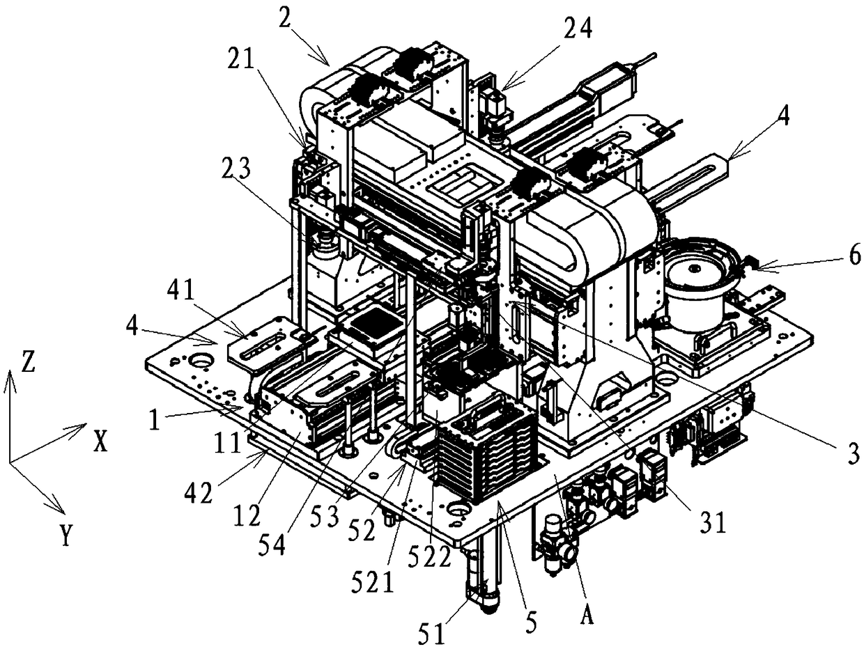 Automatic assembly device for optical lens