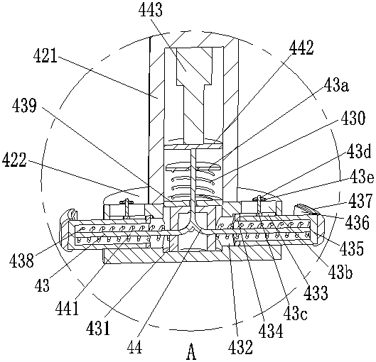 Automatic assembly device and assembly method for optical lens