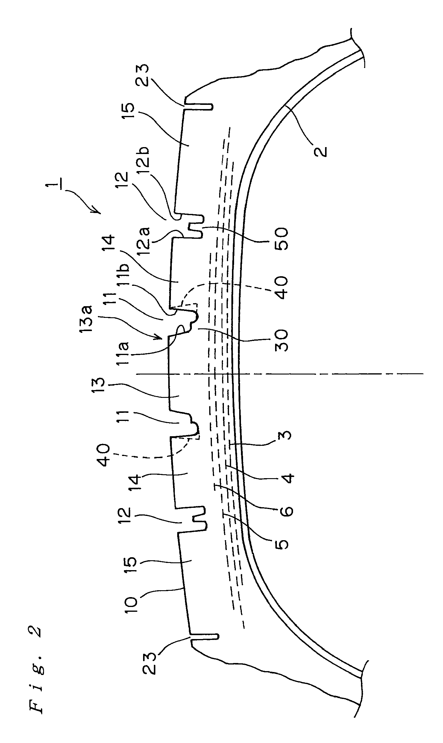 Pneumatic tire with tread having circumferential main grooves