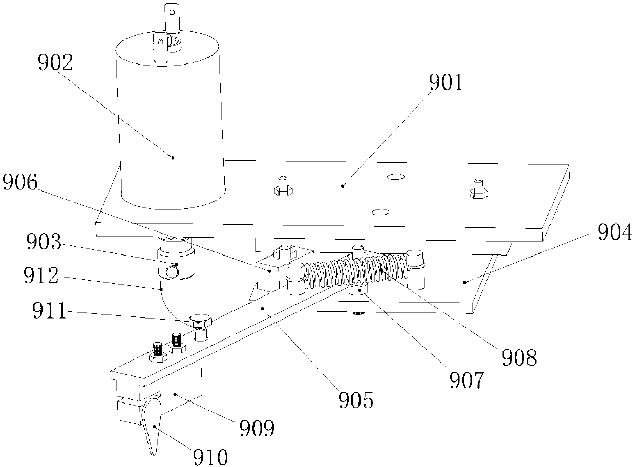 Smoothly played multi-fingering Chinese plucked instrument playing device