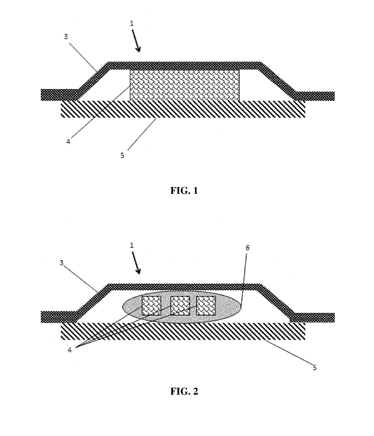 Device for humidifying a textile electrode