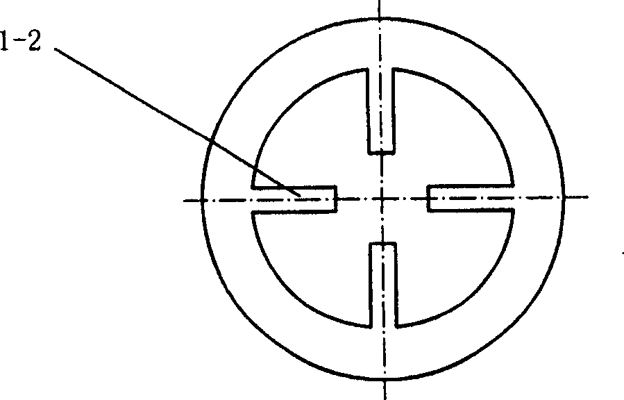 Automatic pressure-regulated filtering and fertilizer application tank