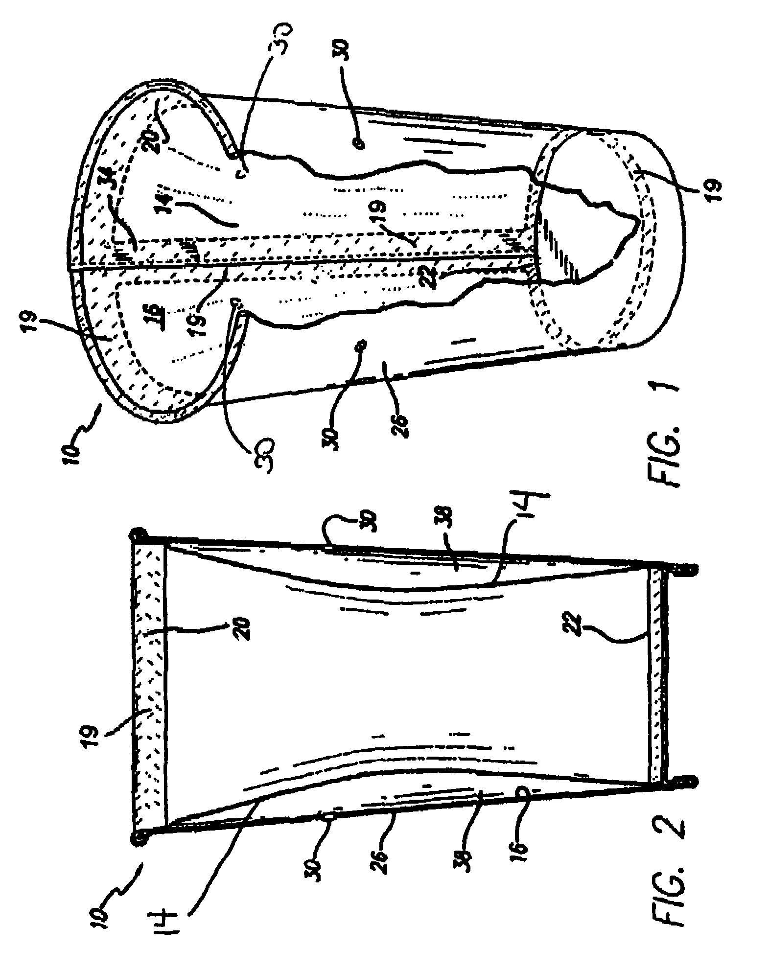 Container employing inner liner and vents for thermal insulation and methods of making same