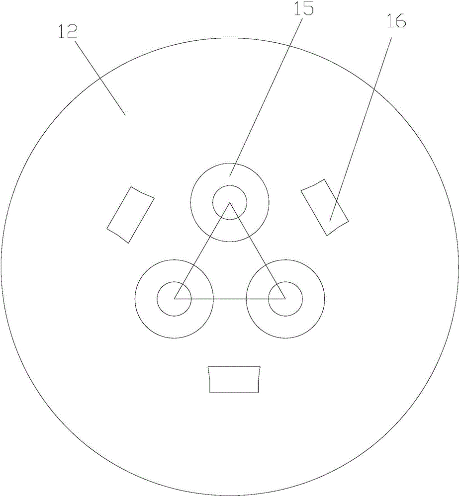 Housing case flanger and use method thereof