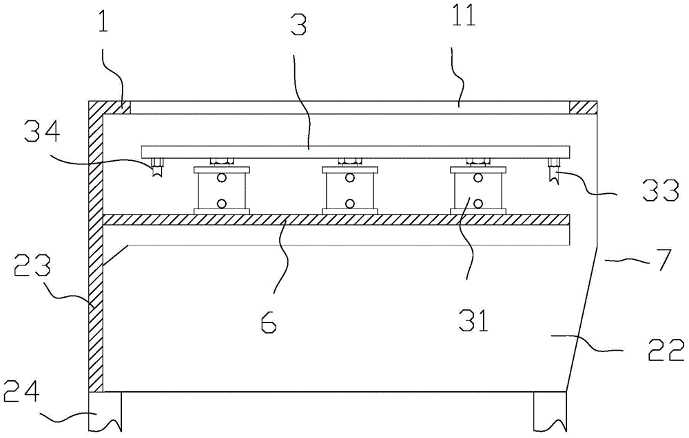 Seam welding device for locomotive capacitor square housing