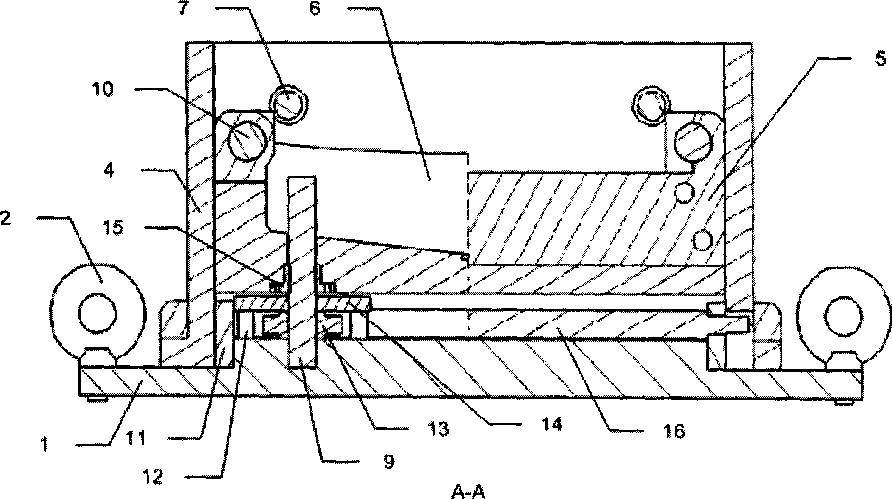 Pure bending age forming die for autoclave