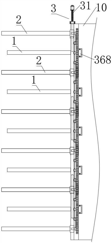 Radiator with adjustable vertical distance and working method thereof