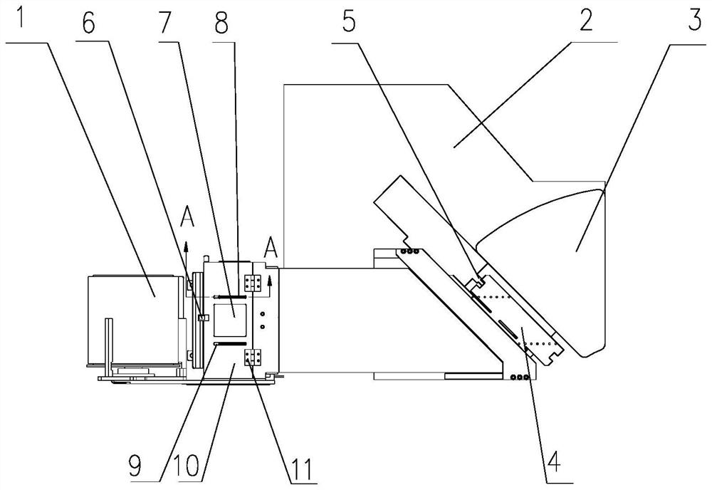 Door clamping mechanism of gasket roll feeding channel of gasket placing machine of wire rod packing machine