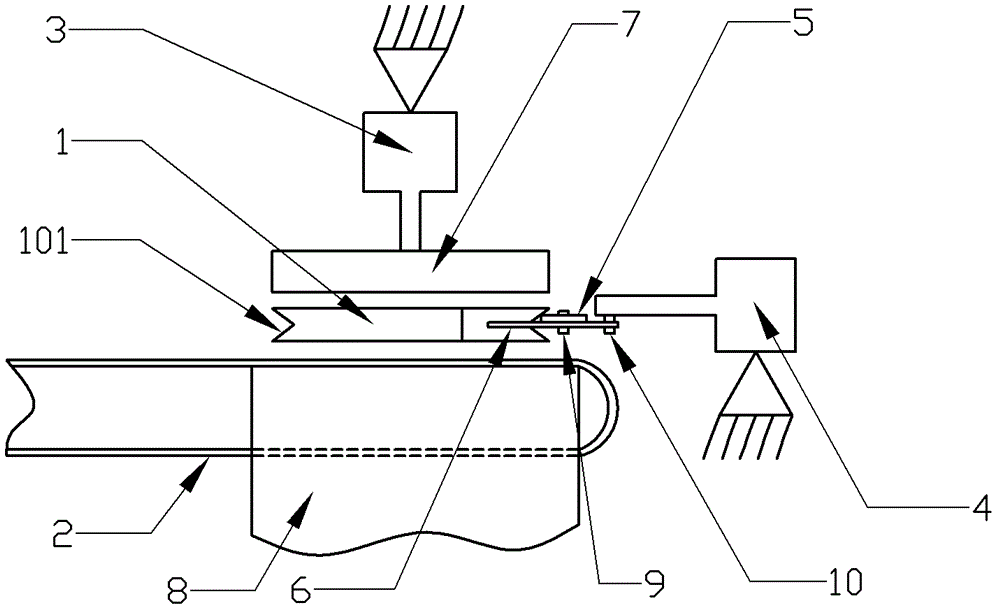 Automatic folding mechanism for valve bag tongue port