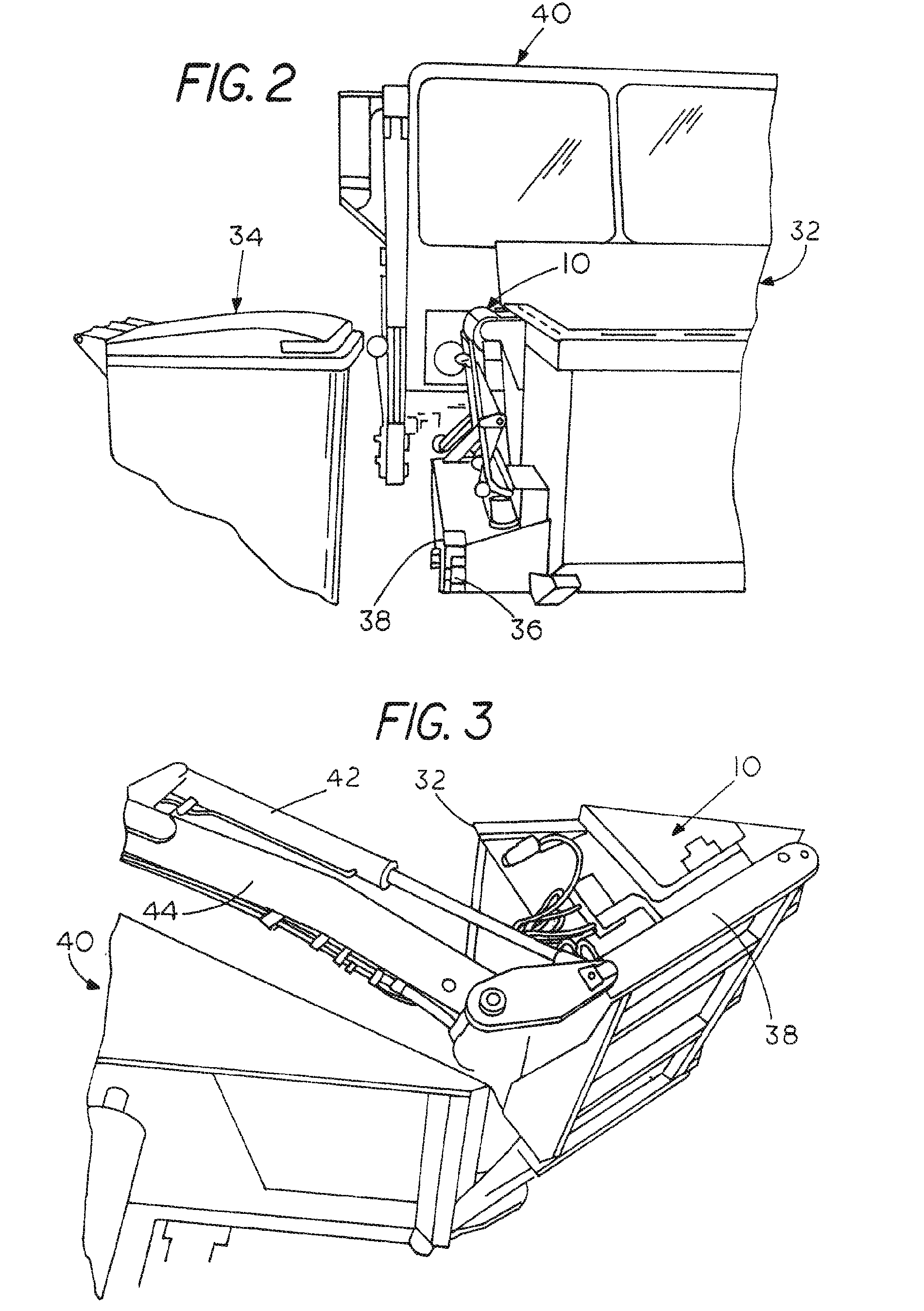 Self-contained auxiliary collection system for a refuse truck