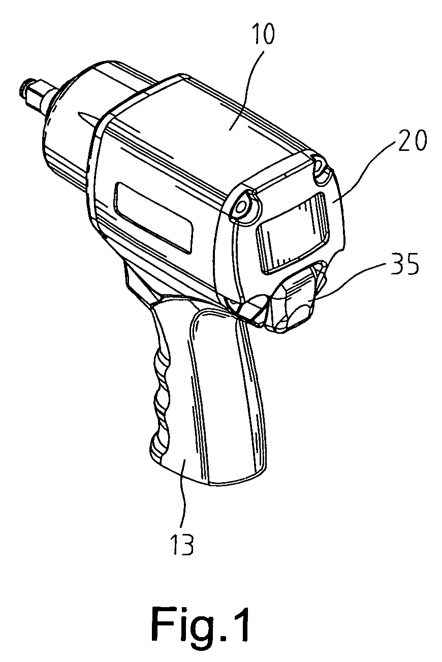 Pneumatic tool with direction switch operable with single hand