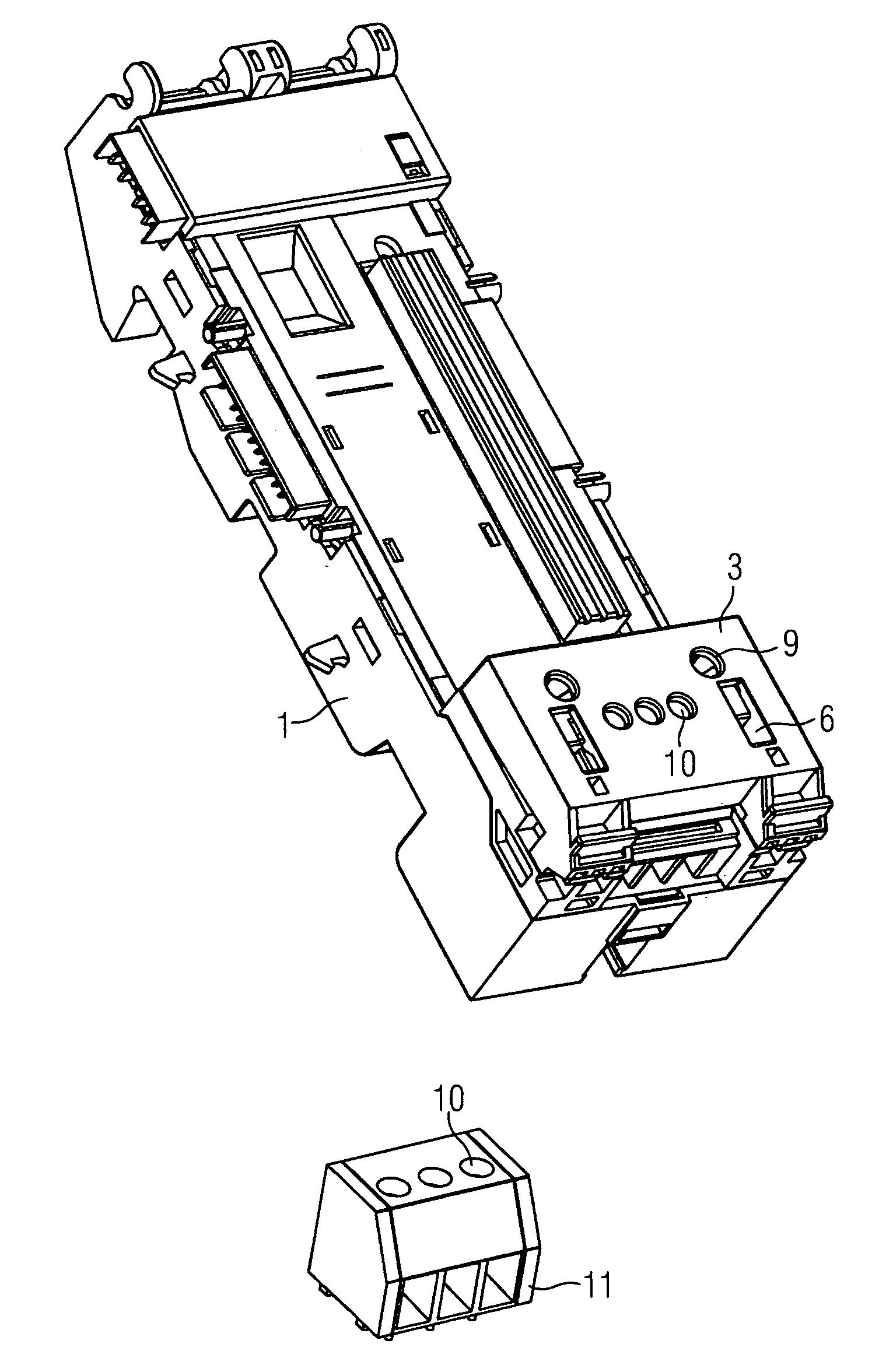 Retention of replaceable subassemblies, with automatic forced disconnection