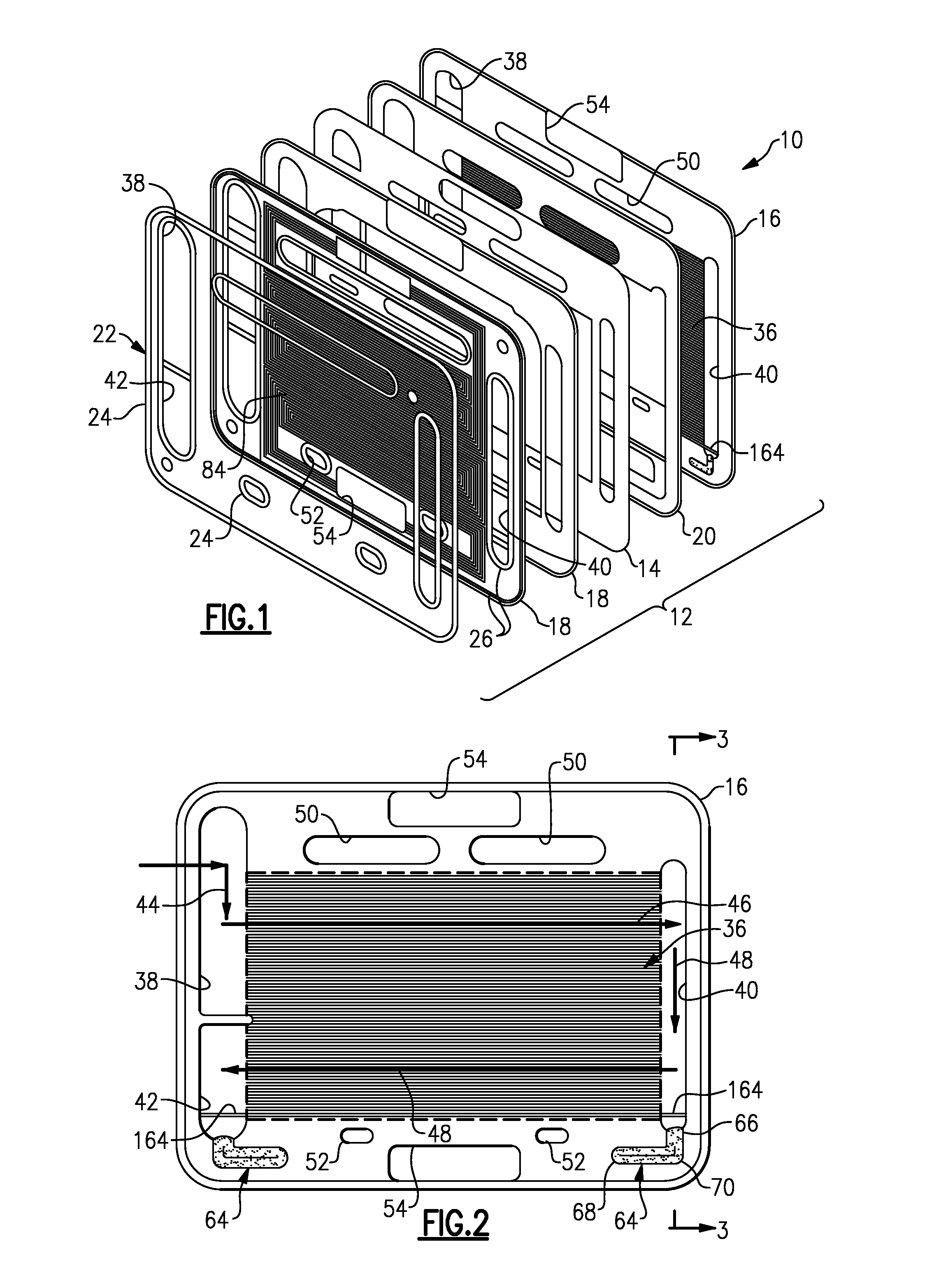 Fuel cell and bipolar plate having manifold sump