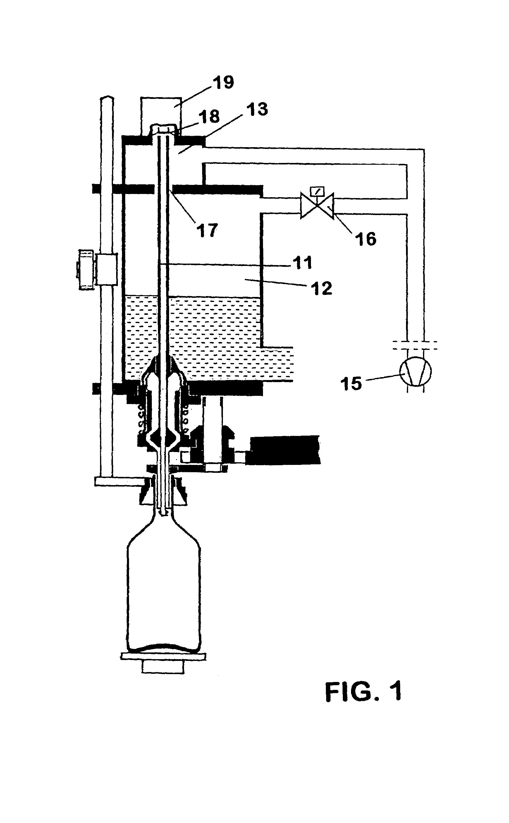 Beverage bottling plant for filling bottles with a liquid beverage having a filling machine for filling bottles with a liquid beverage