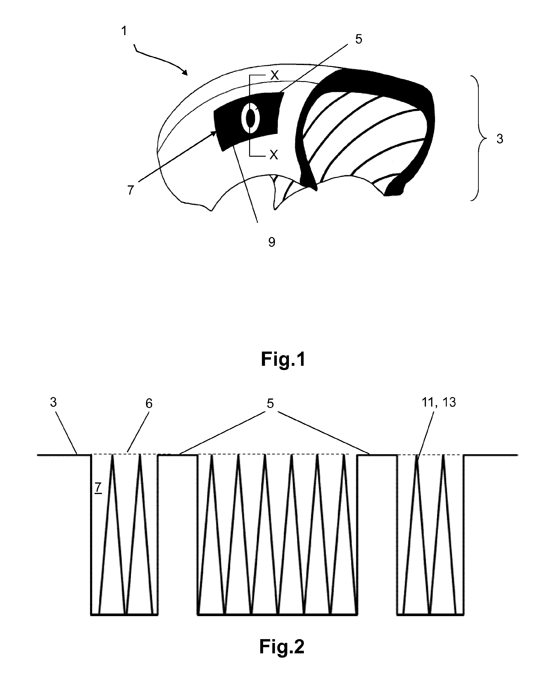 Tire comprising a high-contrast marking