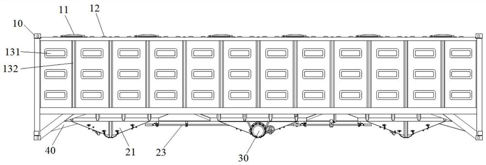 Bulk cargo container and truck