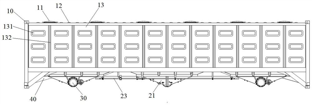 Bulk cargo container and truck