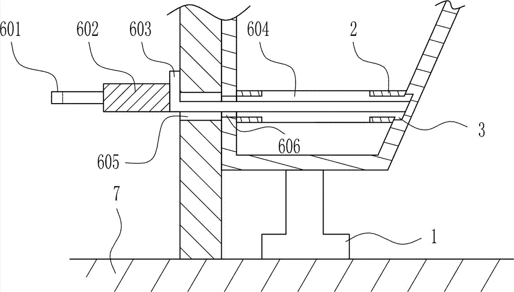 Cattle and sheep feeding device for animal husbandry