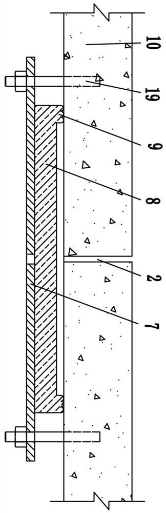 Under-pressure plugging device and plugging method for gas leakage of underwater pipe gallery