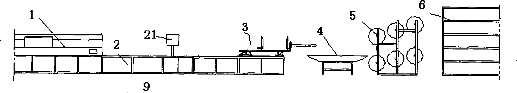 Traction mechanism for composite material pulling extruding machine and pulling extruding machine thereof