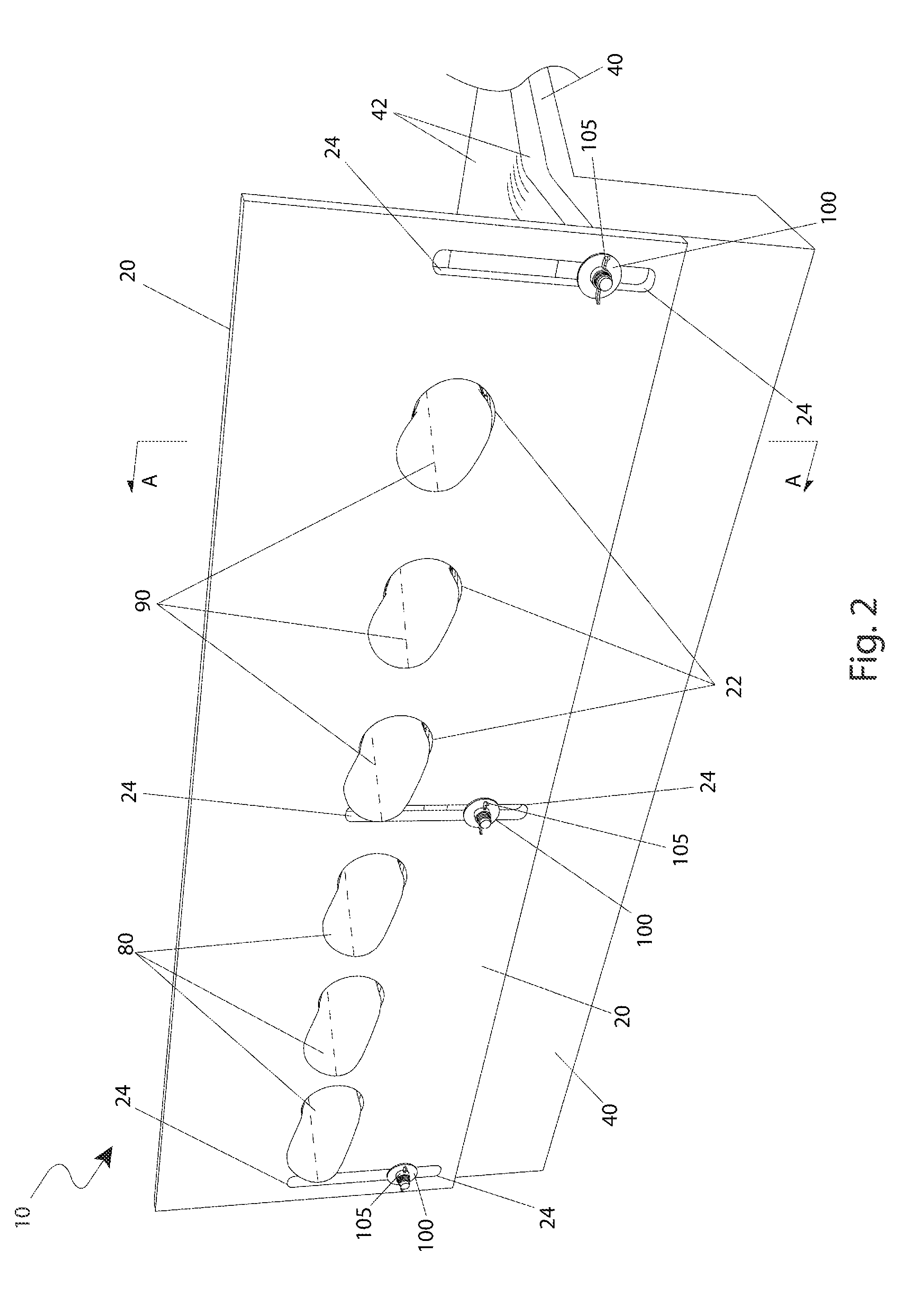 Multiple station animal feeding apparatus