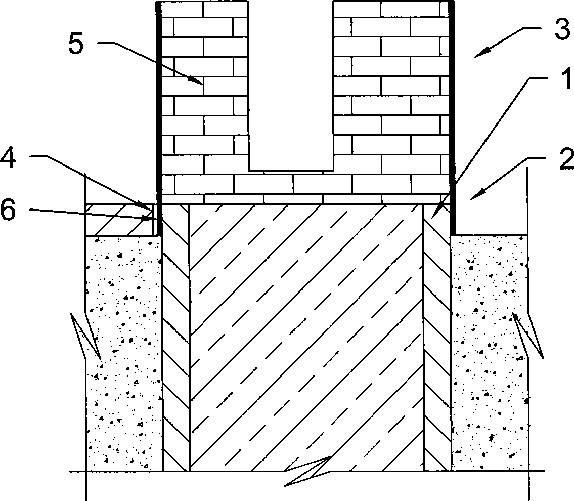 Safeguard device on manhole pile head and setting method thereof