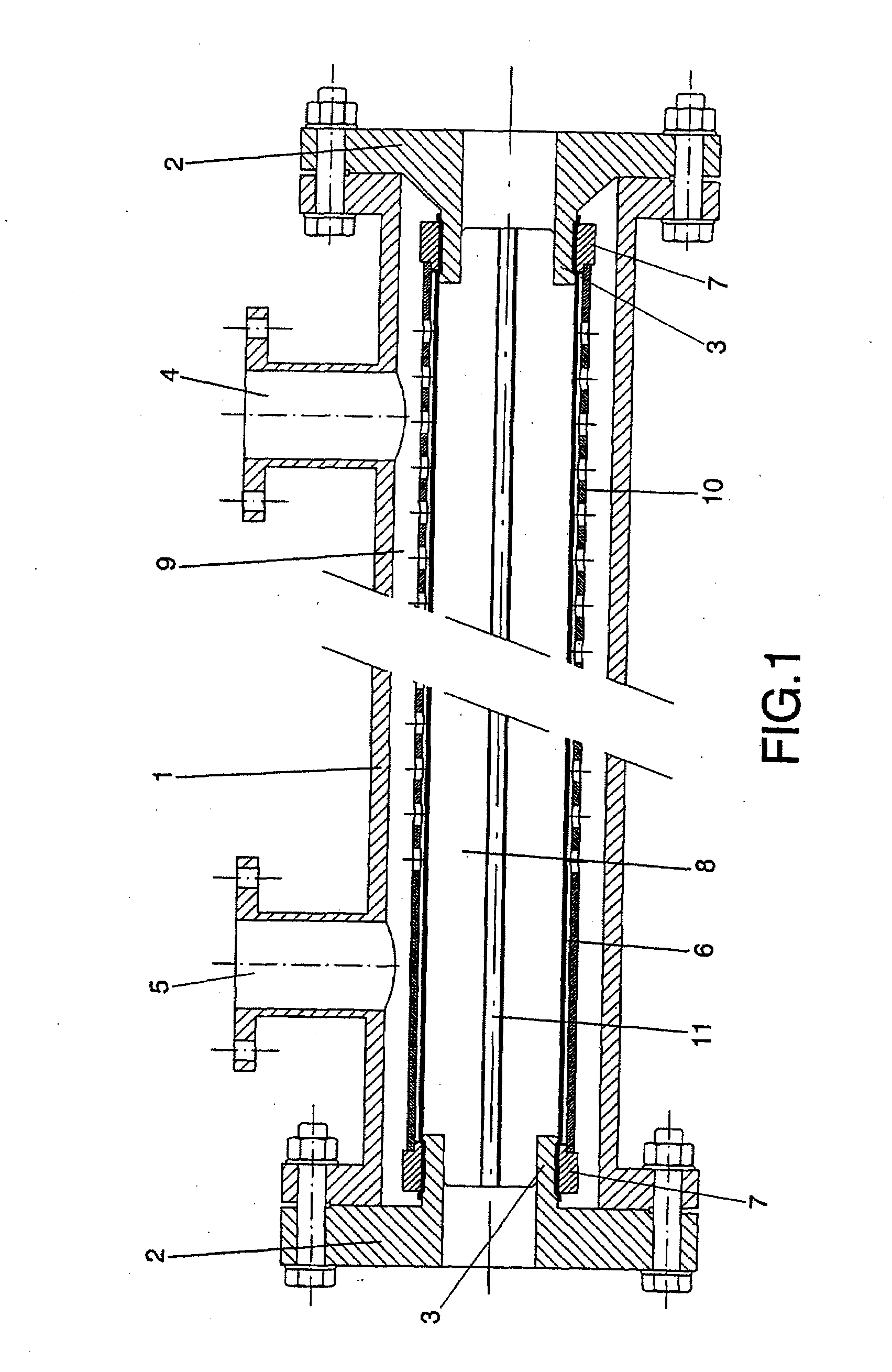 System for impelling a fluid by recirculation from a low-pressure medium to a high-pressure medium