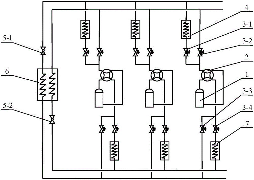 Variable-flow single-working medium cascade heat pump system with parallel heat exchangers