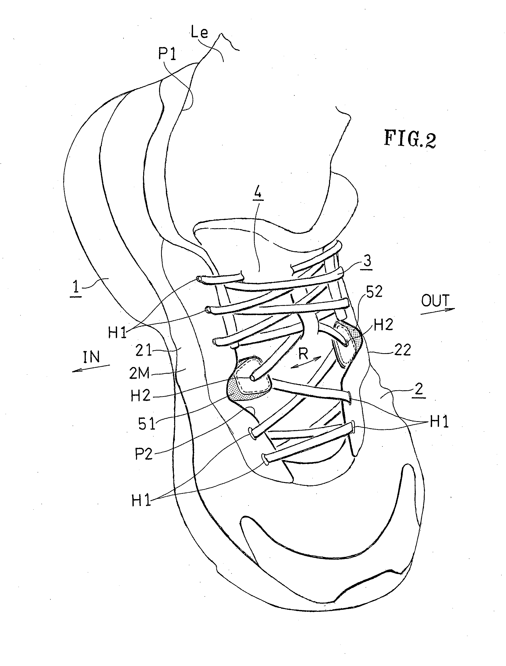 Shoe having lace fitting structure