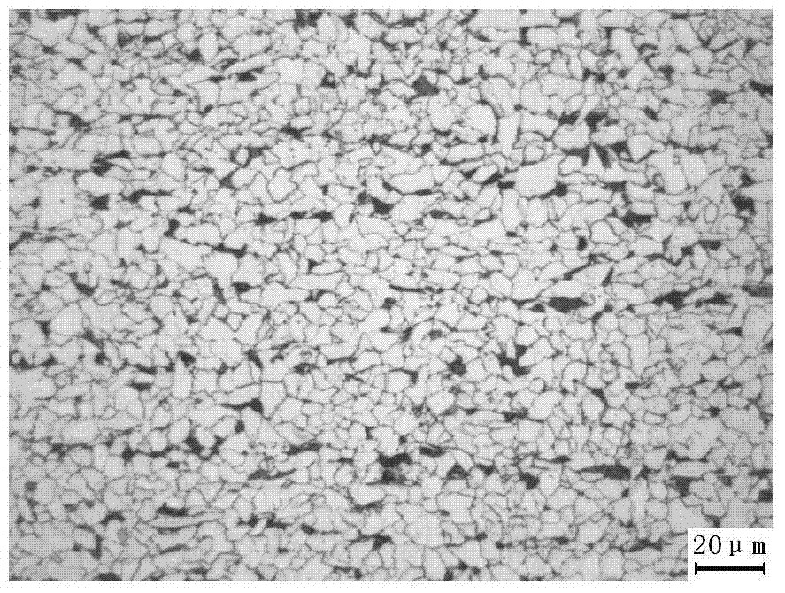 Production method of low-cost X52 pipeline steel and pipeline steel