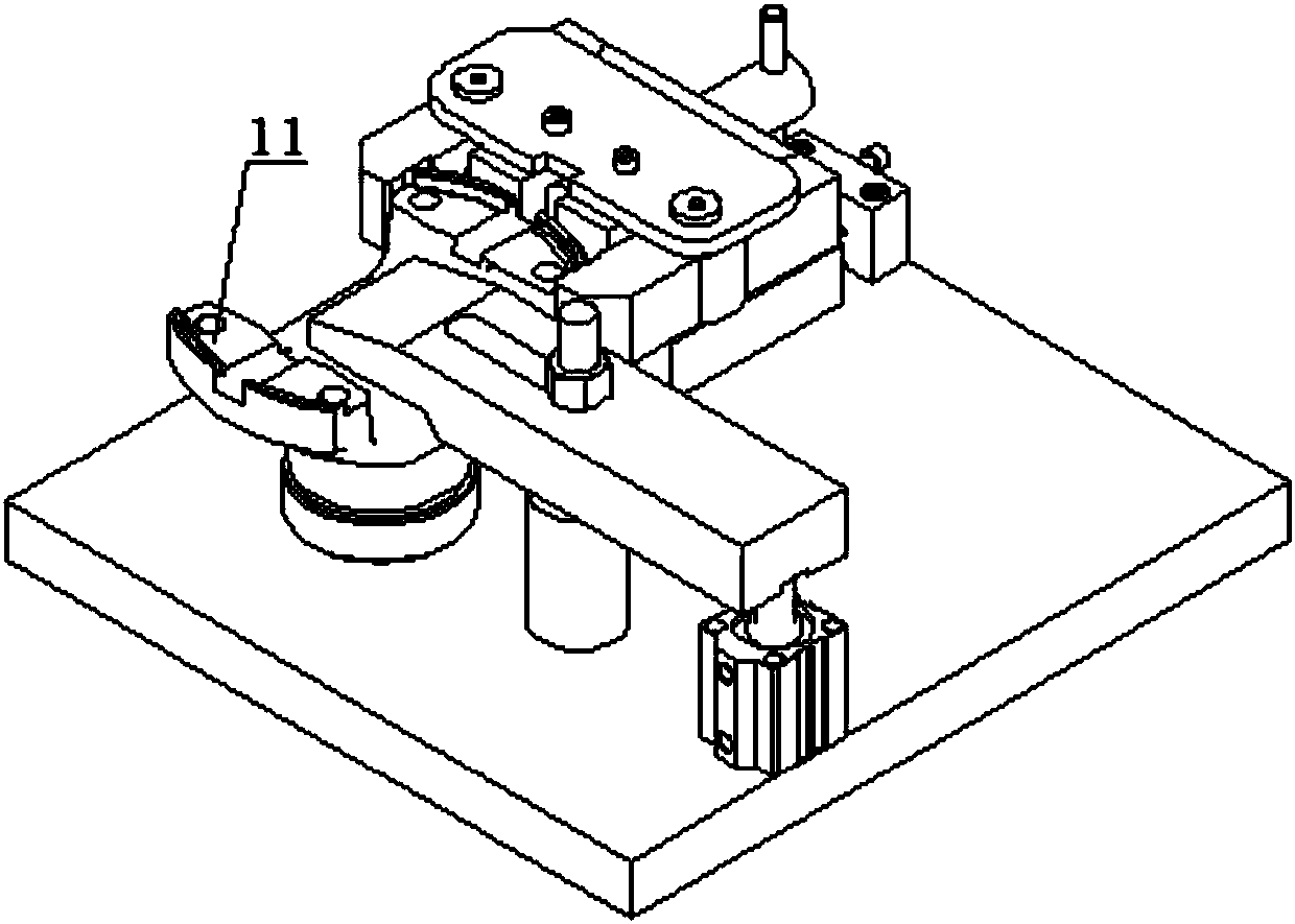 Multiple-working-procedure clamping installation facility capable of improving machining accuracy