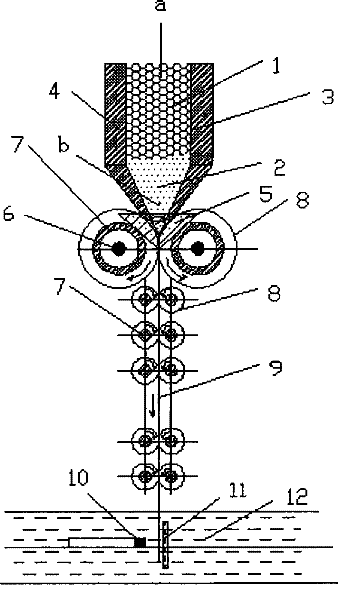 Crystal continuous producing device and method for continuously producing polysilicon by using same