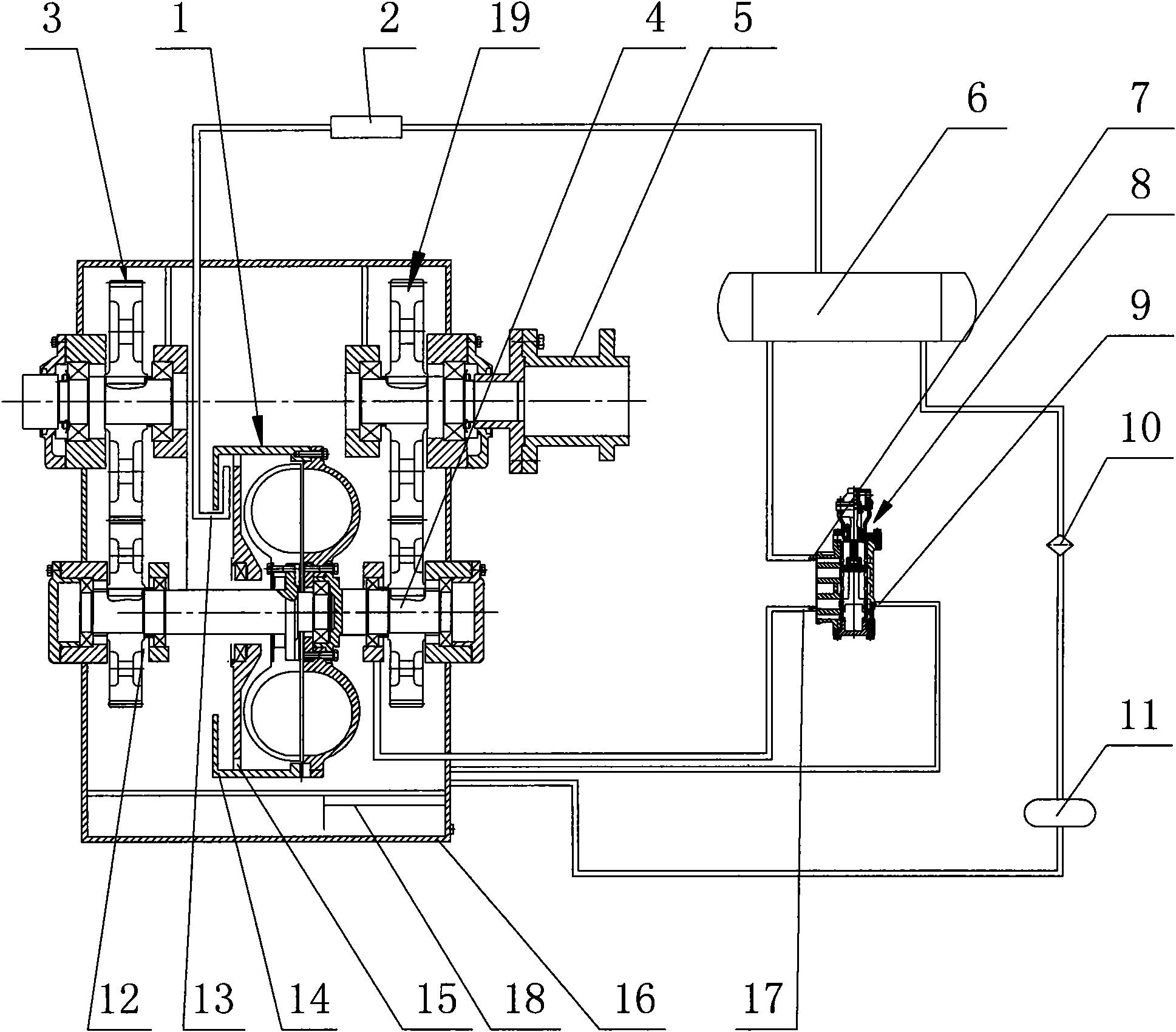 Liquid coupling transmission case for driving sand pump of dredge boat