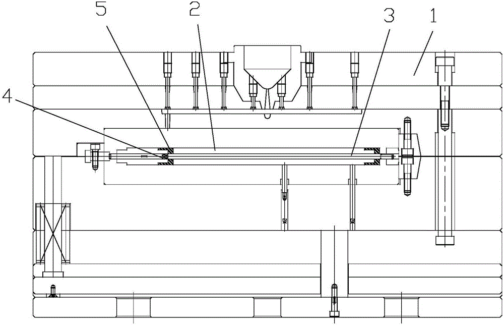 Anti-eccentric injection molding method and device