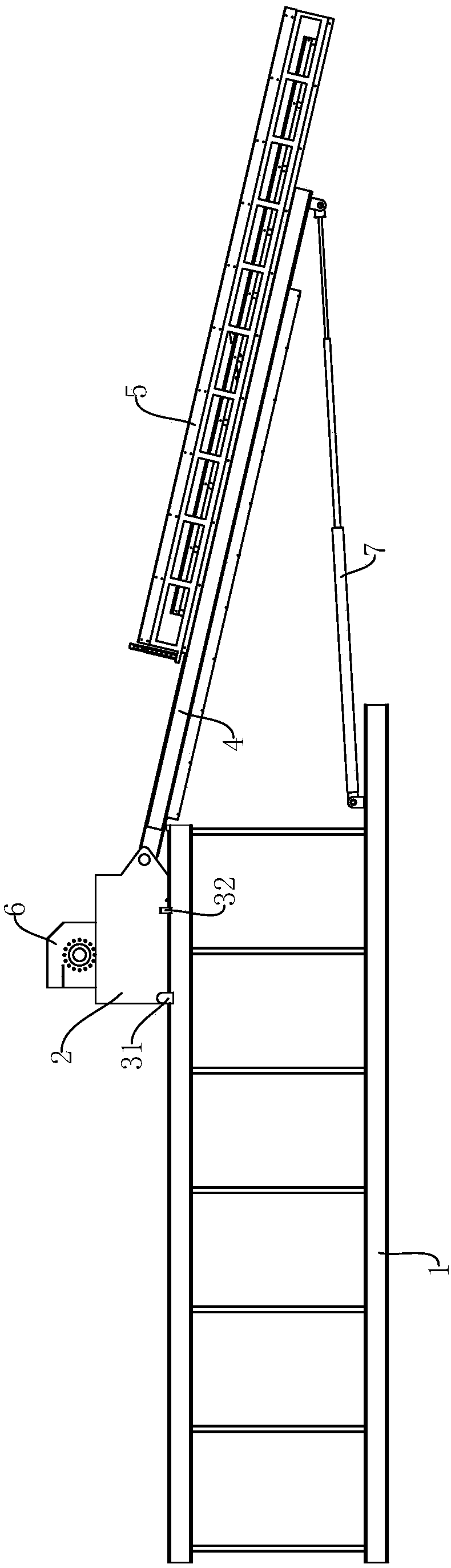 Underwater vehicle arranging and recovering device